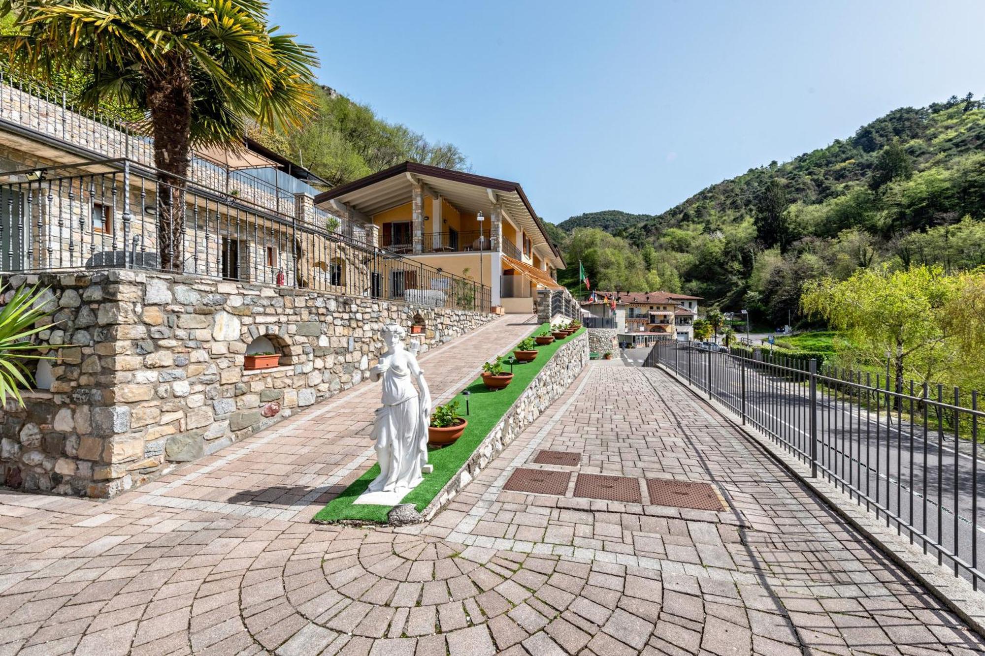 Residence Tatiana B2 Tremosine Екстериор снимка